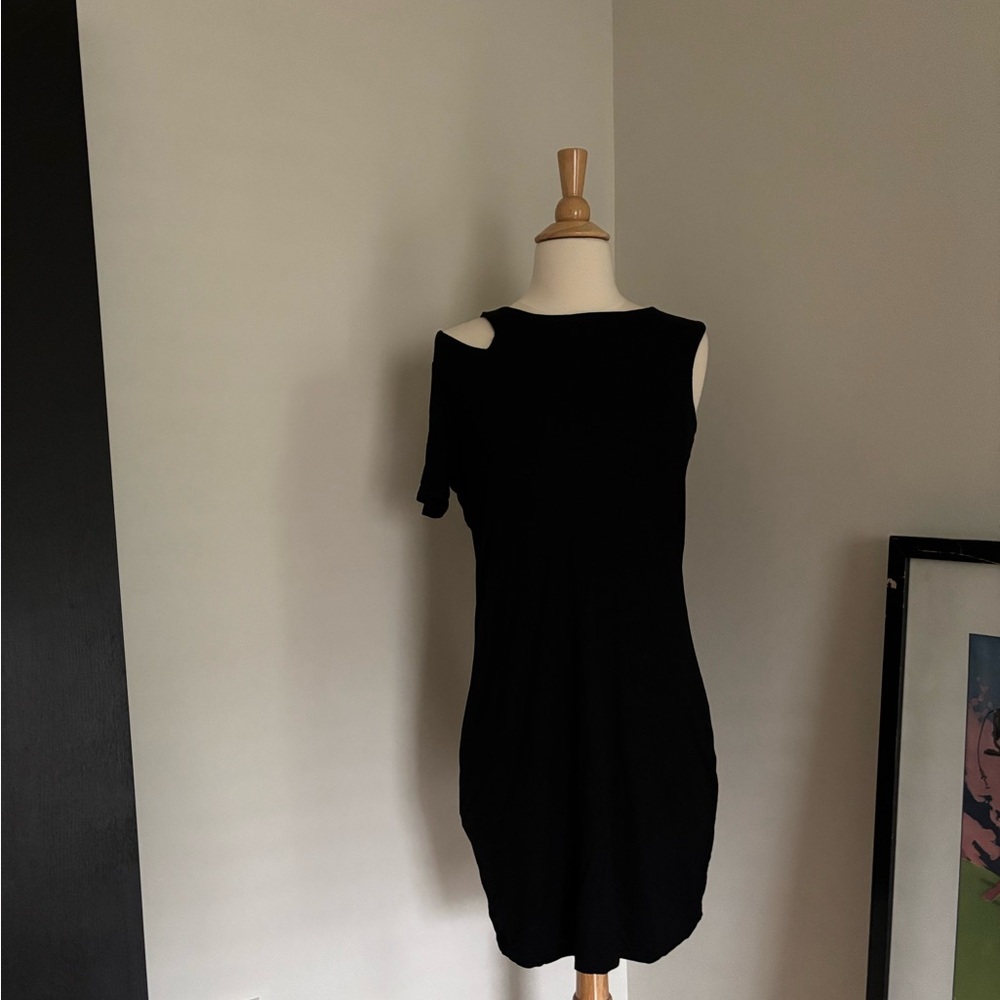 Lucca Couture Black One Shoulder Sheath Dress